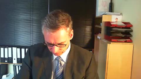 Snapshot of wetsuitedman chatting on 09.13.25 Franz online show from 09.13.25