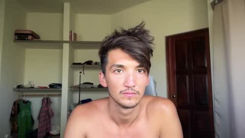 Snapshot of wetzone chatting on 03.04.25 Alex online show from 03.04.25