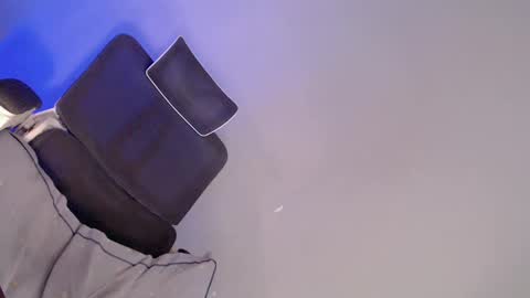 Snapshot of what_the_fuckxx chatting on 02.23.25 kiara online show from 02.23.25