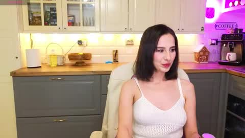 Snapshot of whats_her_name chatting on 03.27.26 Victoria Maria online show from 03.27.26
