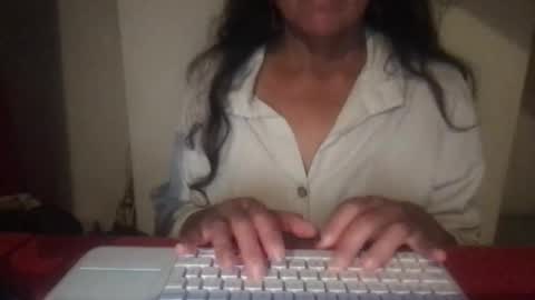 Mel online show from 10.20.25