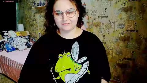 Snapshot of whisperinthedarkk chatting on 09.10.25 whisperinthedarkk online show from 09.10.25