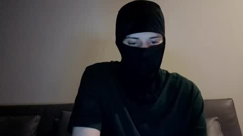 whispero_o online show from 10.28.25