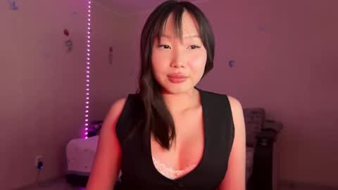 DarsyWhispers online show from 11.27.25