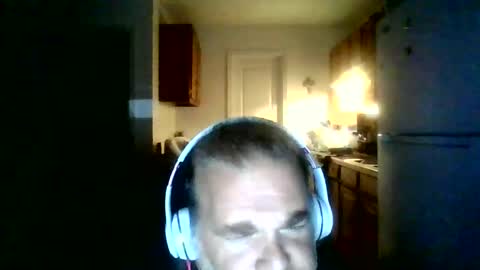 Snapshot of whiteboyguidx chatting on 10.22.25 Tony Floyd online show from 10.22.25