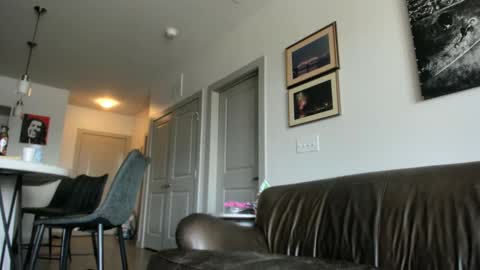 Snapshot of whitechocalate91 chatting on 10.08.25 just str8 stud nut 1000 online show from 10.08.25