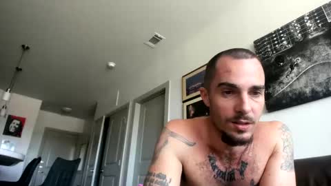 Snapshot of whitechocalate91 chatting on 10.21.25 just str8 stud nut 1000 online show from 10.21.25
