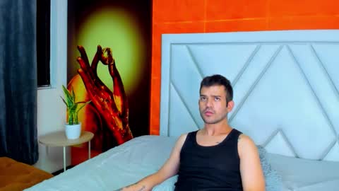 Dylan white online show from 10.04.25