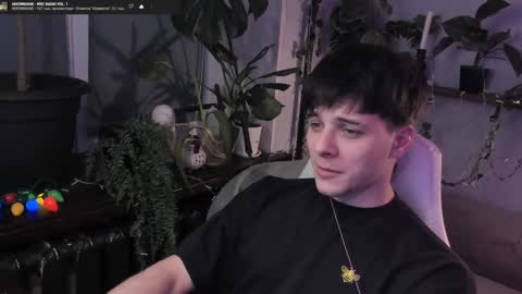 Gus online show from 12.24.24