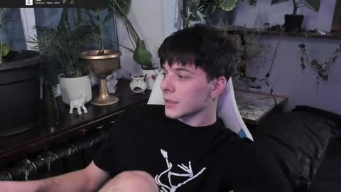 Gus online show from 02.04.25