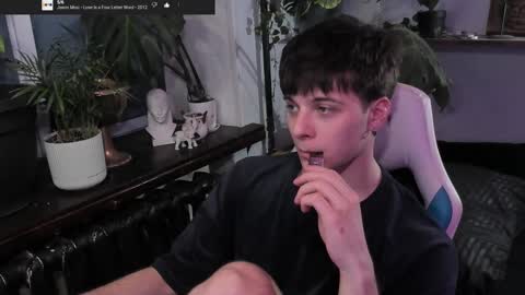 Gus online show from 03.05.25