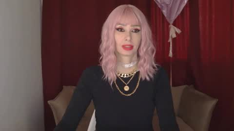 White Queen online show from 02.23.25