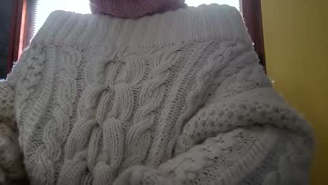 whitesweater online show from 01.28.25