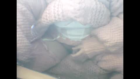 whitesweater online show from 02.12.25