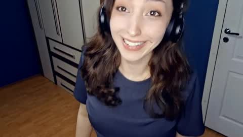 Snapshot of whitleyscianna chatting on 04.24.26 Cindy online show from 04.24.26