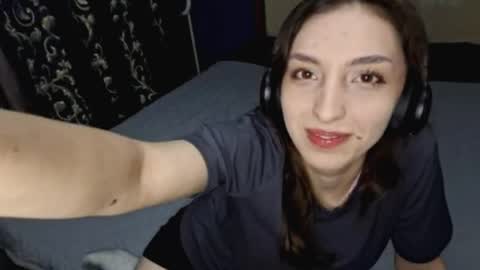 Snapshot of whitleyscianna chatting on 04.30.26 Cindy online show from 04.30.26