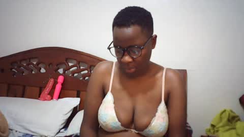 Snapshot of whitney_ly chatting on 07.27.26 whitney_ly online show from 07.27.26