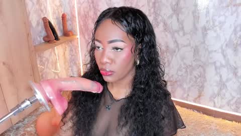 whitneyyfox online show from 02.01.25