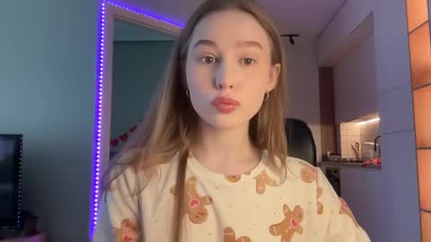 Snapshot of whoisalisa chatting on 12.03.24 Alisa online show from 12.03.24
