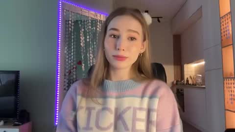 Snapshot of whoisalisa chatting on 12.29.24 Alisa online show from 12.29.24