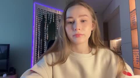 Snapshot of whoisalisa chatting on 01.03.25 Alisa online show from 01.03.25