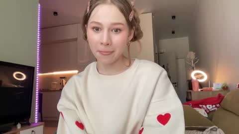 Snapshot of whoisalisa chatting on 01.09.25 Alisa online show from 01.09.25