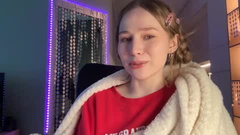 Snapshot of whoisalisa chatting on 01.09.25 Alisa online show from 01.09.25
