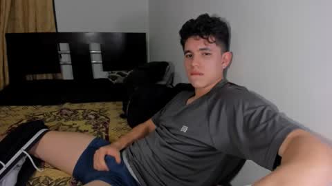 whos_he online show from 12.02.25