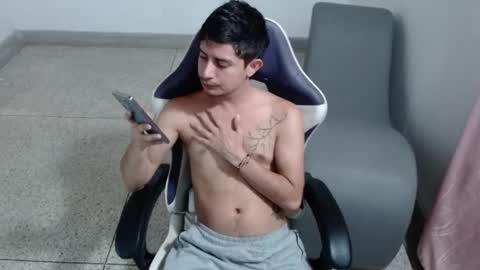 Snapshot of wickedboy_twink chatting on 05.18.26 JAISON online show from 05.18.26