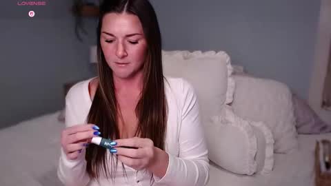 WickedWifeXO online show from 03.21.26