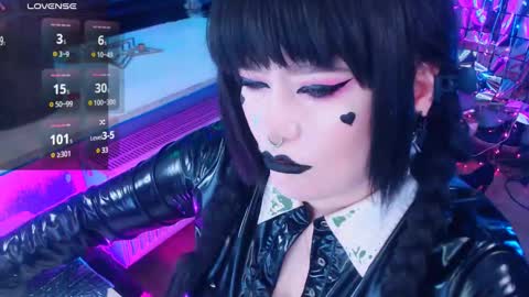 Snapshot of wickedxqueen chatting on 02.03.25 Laura online show from 02.03.25