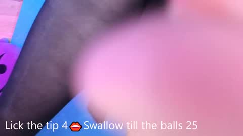 Snapshot of wickedxqueen chatting on 03.05.25 Laura online show from 03.05.25