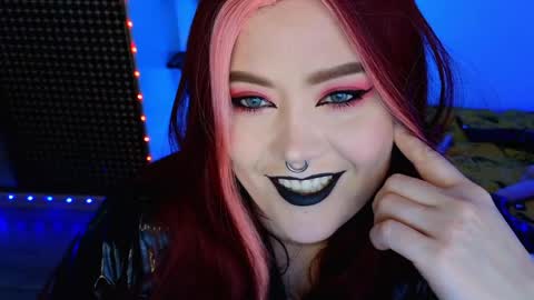 Snapshot of wickedxqueen chatting on 05.03.26 Laura online show from 05.03.26