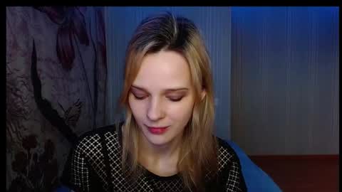 Snapshot of wicky_hey chatting on 11.16.25 Victoria online show from 11.16.25