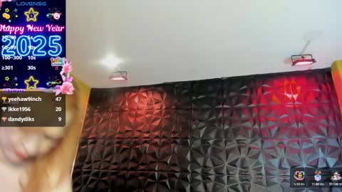 Snapshot of wife_mature chatting on 01.07.25 sussy online show from 01.07.25