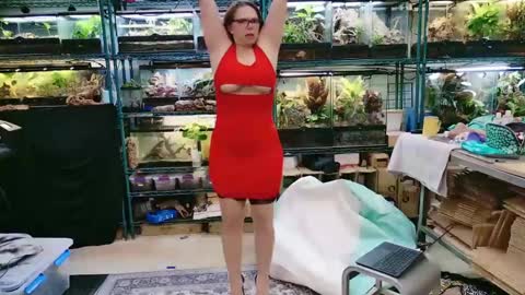Snapshot of wifen_heels chatting on 04.26.26 WifeNheels online show from 04.26.26