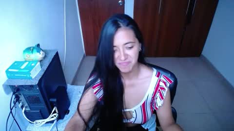 Snapshot of wifhot chatting on 09.16.25 Ilauren online show from 09.16.25