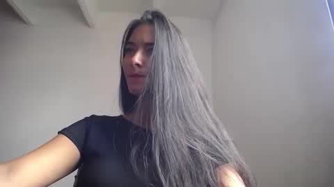 Snapshot of wifhot chatting on 11.20.25 Ilauren online show from 11.20.25