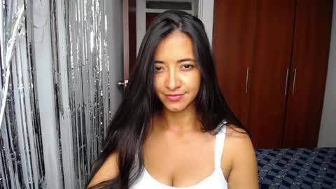 Snapshot of wifhot chatting on 05.14.26 Ilauren online show from 05.14.26