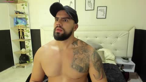 Snapshot of wild_couplesex1 chatting on 03.08.25 Devon and Chloe online show from 03.08.25