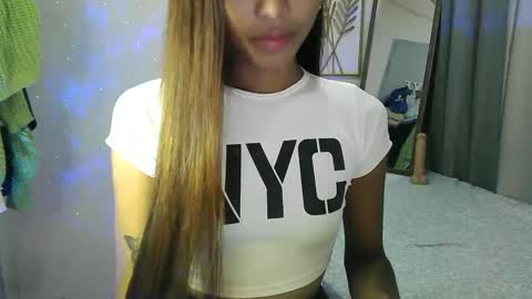 Snapshot of wild_flowerx21 chatting on 02.18.25 Analyn online show from 02.18.25