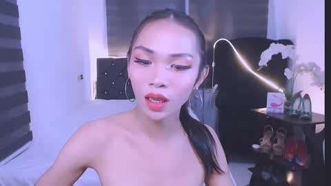 wild lily30 online show from 02.15.25