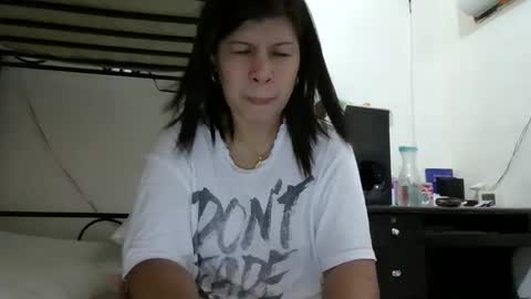 Snapshot of wildbrownchick69 chatting on 01.01.25 WildChick online show from 01.01.25