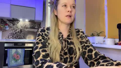 Olivia online show from 01.07.25