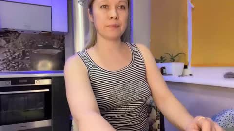 Olivia online show from 01.10.25