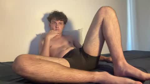 Snapshot of wilddesire18 chatting on 07.22.26 wilddesire18 online show from 07.22.26