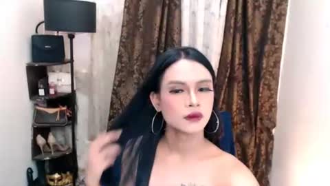 Snapshot of wildexoticbeauty chatting on 05.21.26 wildexoticbeauty online show from 05.21.26