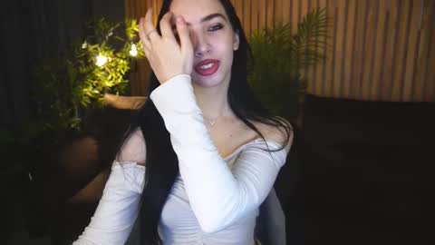 Alena online show from 10.28.25