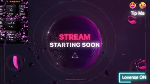 Snapshot of wildmaxine chatting on 12.14.25 MAX online show from 12.14.25