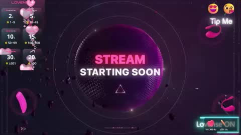 Snapshot of wildmaxine chatting on 12.21.25 MAX online show from 12.21.25